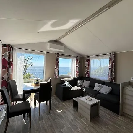 Mobil-home Vue Camping 4*